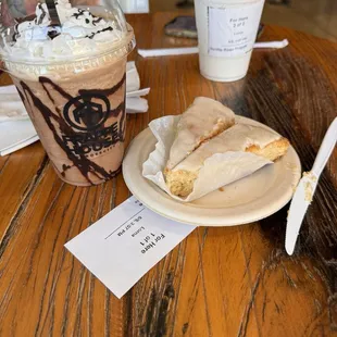 Mocha Frappuccino, a vanilla scone to share and a White Mocha decaf Frappuccino !! Yum!!
