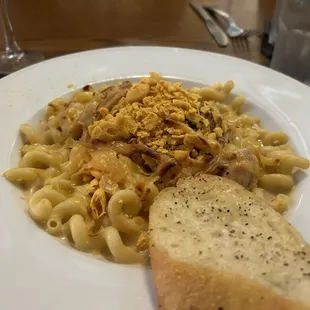 Smoked Gouda Green Chili Mac with Chicken