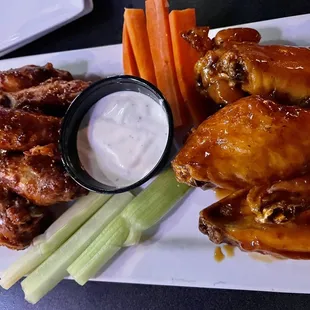 Xxx hot and teriyaki wings