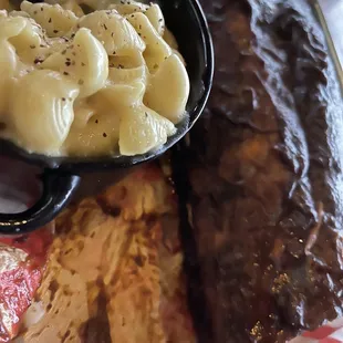 Ribs with Mac and cheese