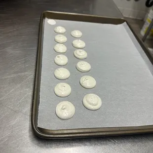 Piped macarons