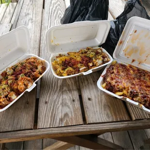 The Buffalo chicken good, the Texas bbq fries outstanding!  lemon pepper didn&apos;t enjoy to much butter. All in all a good 4 stars!!