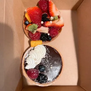 Strawberry fruit tart and chocolate tart