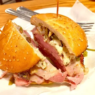Muffuletta.
