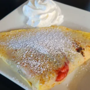 Crepe strawberry and raspberry