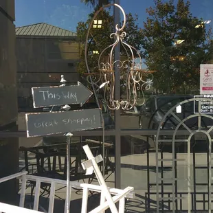 Stores outside decor