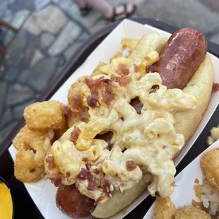 Hotdog with Mac n cheese and bacon