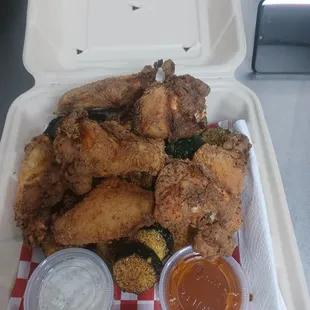 Party Wing with Zucchini Fries