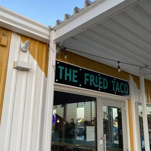 the outside of the restaurant