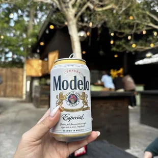 Modelo on the patio!