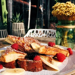 Nutella Stuffed French Toast