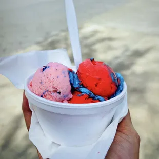 Finally found an ice cream spot with legit superman ice cream! Absolutely loved mixing with their cotton candy. Definitely recommend.