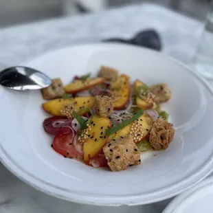 Peach salad