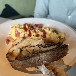 Softly Scrambed Eggs w/ lobster