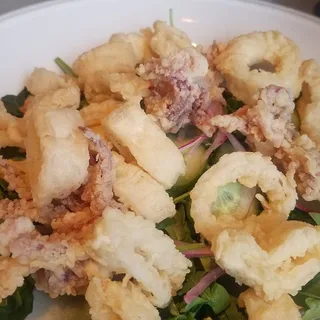 Crispy Calamari Salad