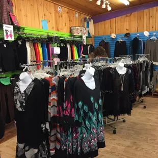 Nikibiki line with accessories.