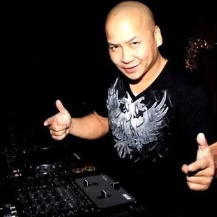 resident DJ Rick Lee 106 KMEL SBC DJ's