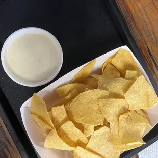 Queso &amp; chips