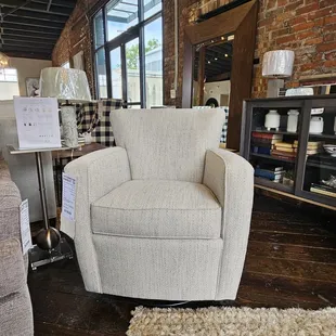 Paterson Swivel Glider