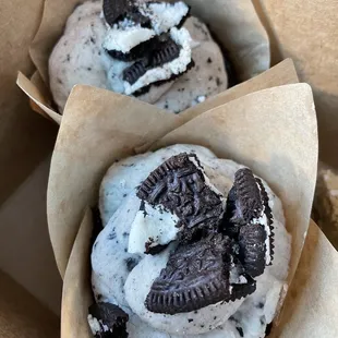 Cookie and cream cupcakes yes please!