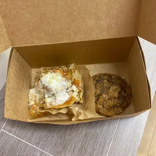Peach cobbler roll &amp; oatmeal raisin cookie