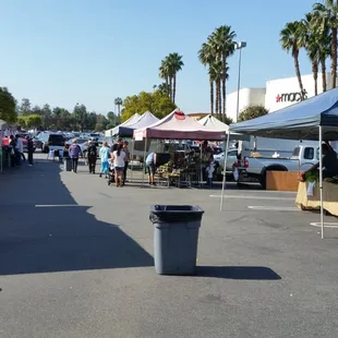 Small Sunday farmers market. Nice produce for February.