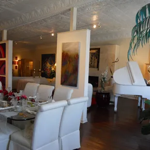 dinner &amp; luncheons in the Loft open Wed thru Sun