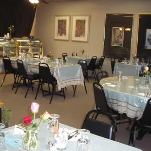 Delicious! pastry cafe next to the Gallery open 8am-8pm Wed thru Sun