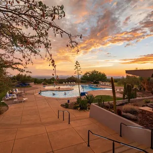 The Gallery Sports Club resort style pool.