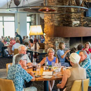 The Gallery Grille Member dining.