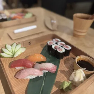 Chef s Selection - 4 pieces nigiri sushi and roll