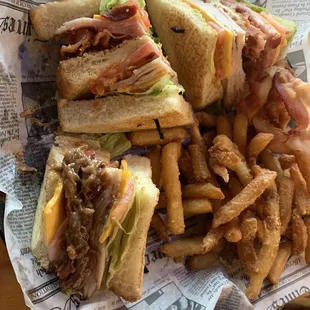 Club sandwich with roast beef added