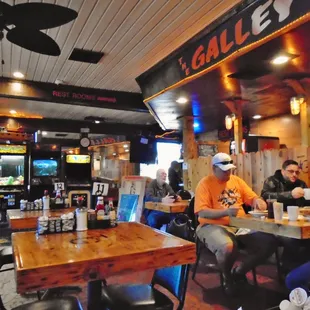 Now that's a Hole-in-the-Wall.