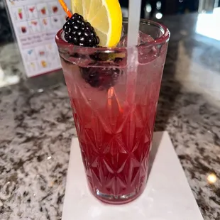 dessert, drink