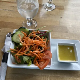 side salad with house vinaigrette