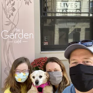 Hanging outside the (very safe) Garden Cafe!