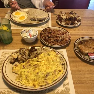 Western Omelette, Corned Beef Hash, southern biscuit combo w/ home fries, rye toast. Noice!!!!