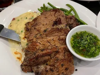 Minnie's Silver Screen Dine