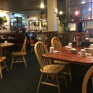 sushi and sashimi, interior