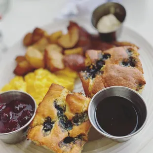 Basic B Plates Sub with  Blueberry Hotcake Stack Plates