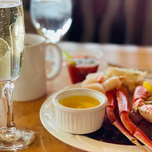 Bottomless Crab legs and champagne!