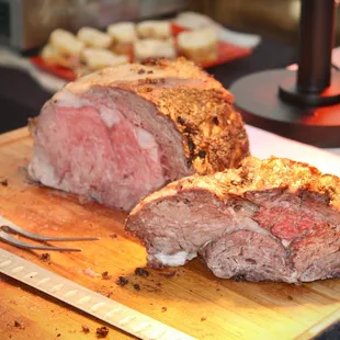 Slow Roasted Prime Rib of Beef with Au Jus &amp; Horseradish Cream
