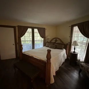 Nice bedroom in room 6