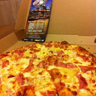 The Broadway. Canadian bacon and pineapple. Yummmmm