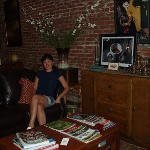 Lady at the lounge for coffee!