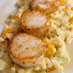 Pan-Seared Scallops |Instagram @restaurant_aholic