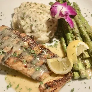 Grilled salmon/sauce with asparagus &amp; seasoned mashed potatoes, 02.08.2023.