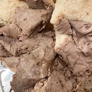 a roast beef sandwich