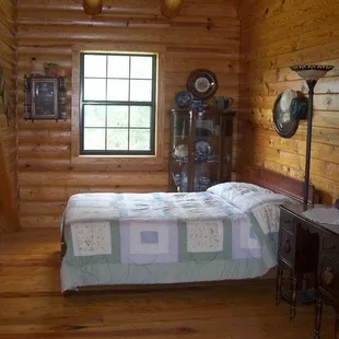 The loft suite has a queen size bed and 3 full size beds for those small groups wanting to spend time together.