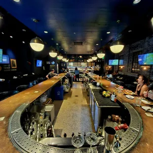 sushi and sashimi, interior